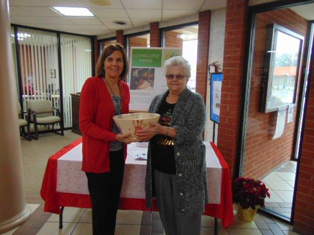 Leeanna Hasty (patron) and Karen Menke of Citizens Bank, New Haven.